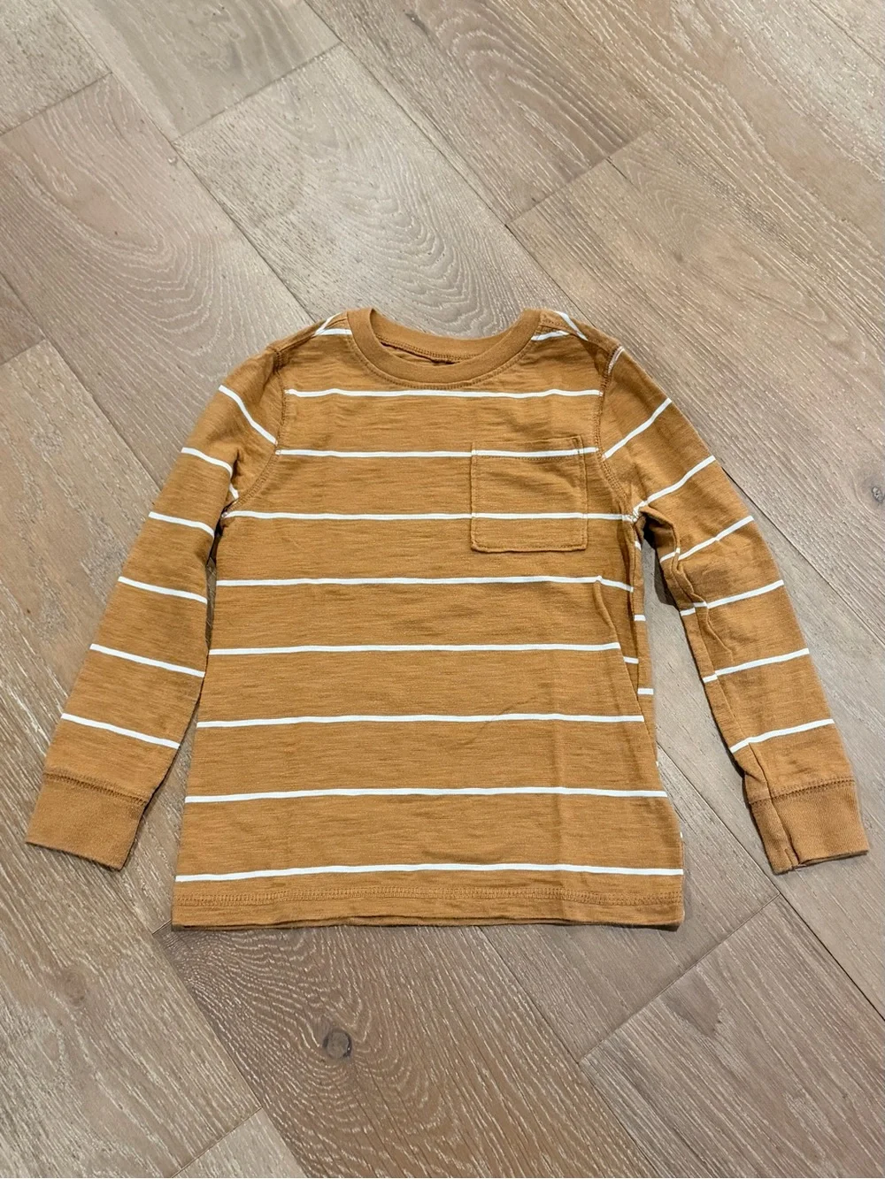 Old Navy Neutral Long-Sleeve Toddler Boy Shirt Size 5T